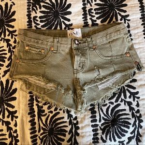 ONE teaspoon cut off jean shorts, olive. Booty
